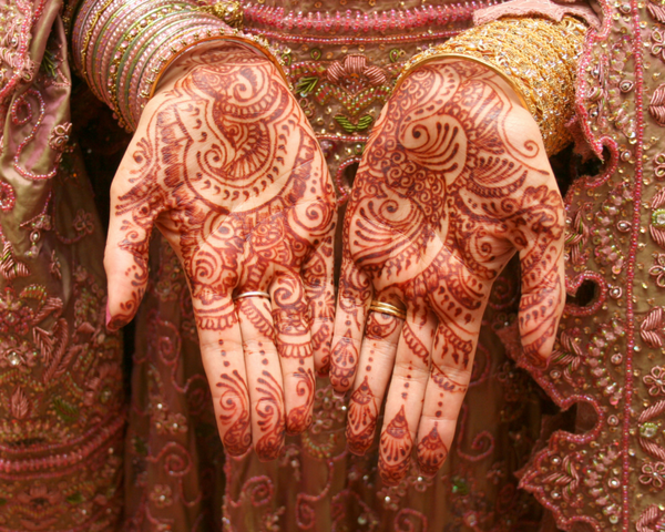 Tips for Achieving the Darkest Mehndi Stain: Secrets from the Experts